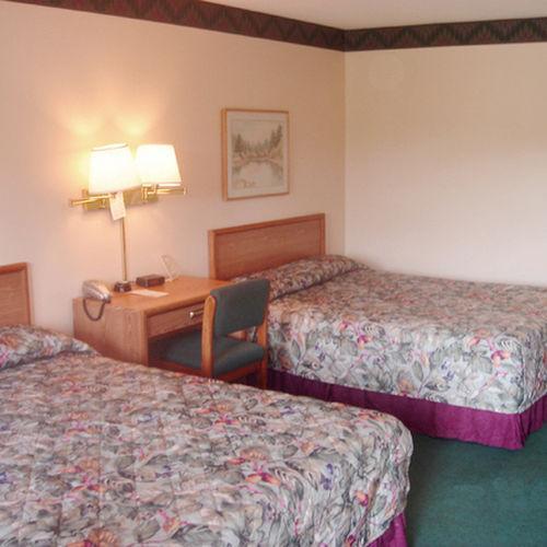 Oak Tree Inn Irvine Room photo
